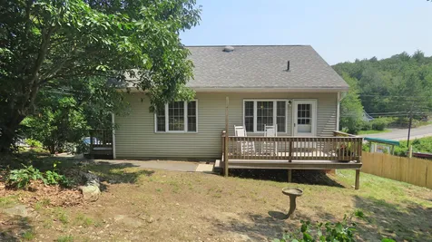 70 Mountain Road Raymond NH 03077
