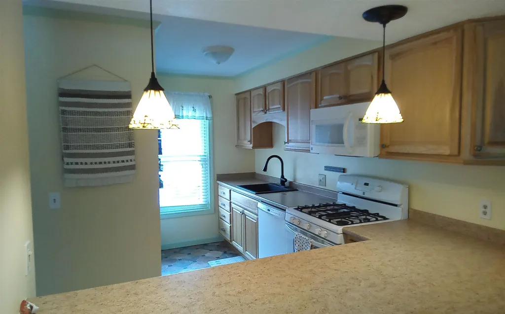 33 Marsten Lane Enfield NH 03748