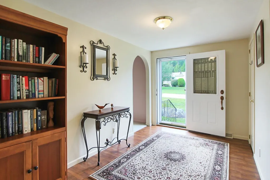 107 Ledgewood Drive Hampstead NH 03841