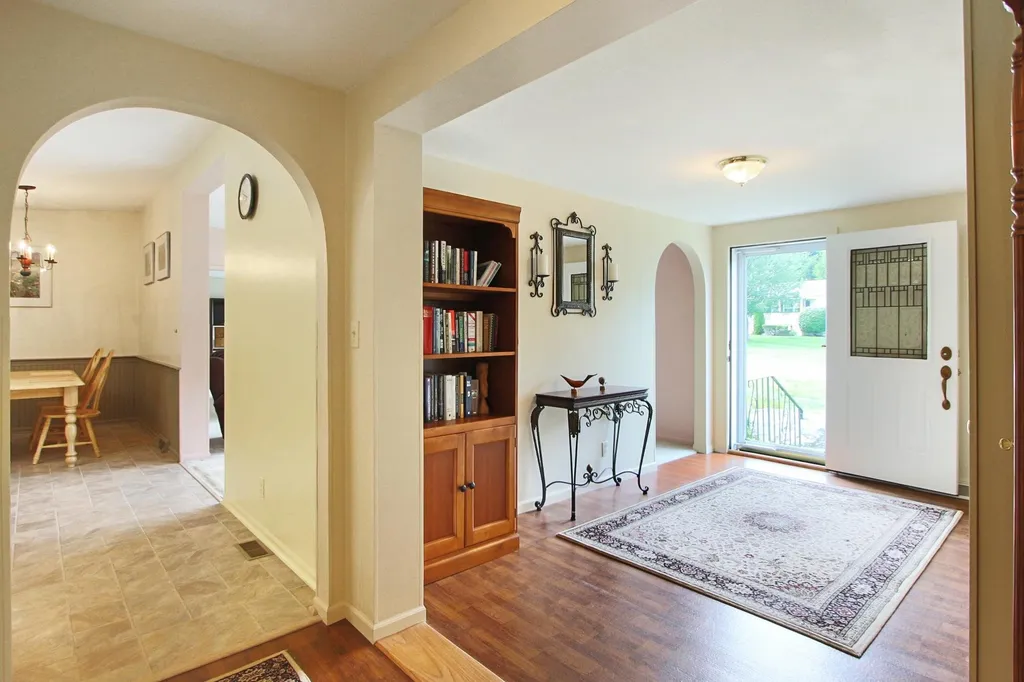 107 Ledgewood Drive Hampstead NH 03841
