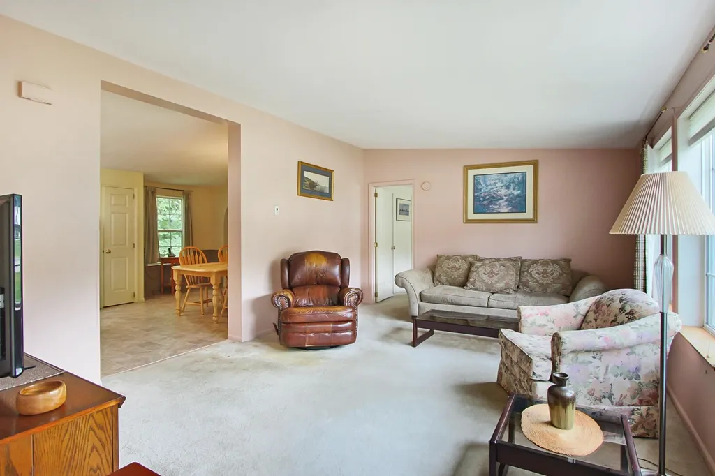 107 Ledgewood Drive Hampstead NH 03841