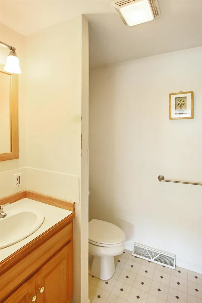 107 Ledgewood Drive Hampstead NH 03841