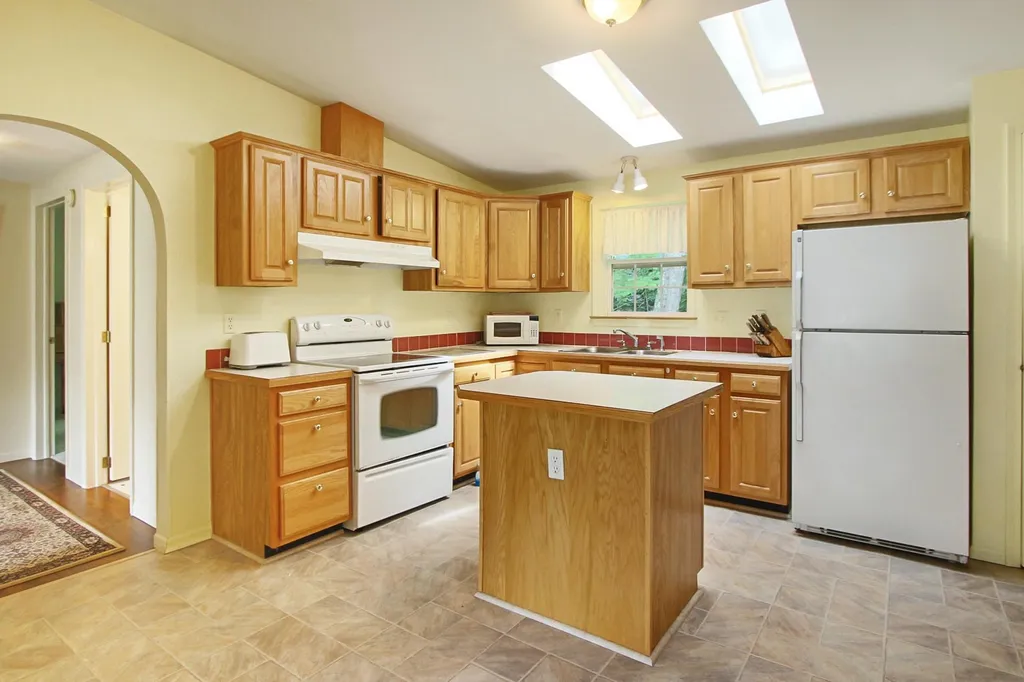107 Ledgewood Drive Hampstead NH 03841
