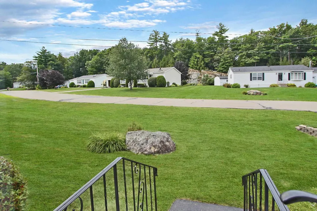 107 Ledgewood Drive Hampstead NH 03841