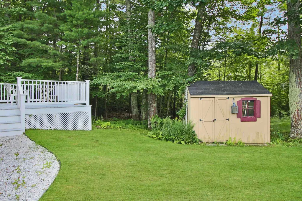 107 Ledgewood Drive Hampstead NH 03841
