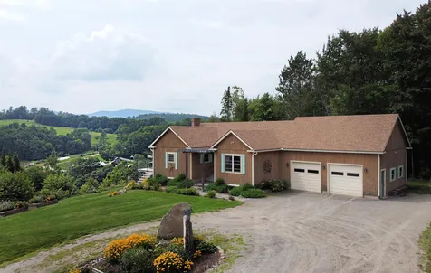 213 Tree Top Lane Lyndon VT 05851