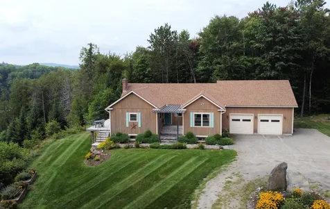 213 Tree Top Lane Lyndon VT 05851