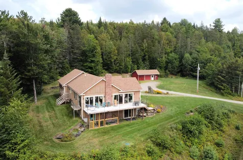 213 Tree Top Lane Lyndon VT 05851