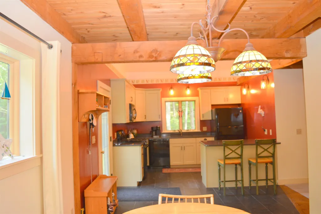 3 Bonnie Brae Grantham NH 03753