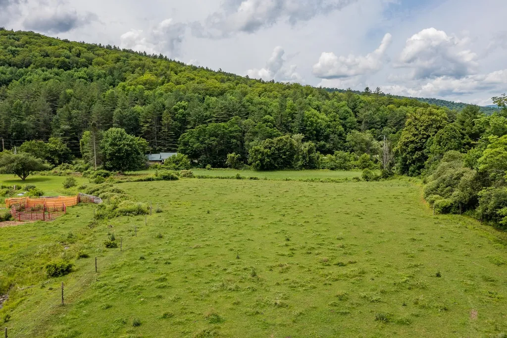 10024 Vt Route 12 Barnard VT 05031