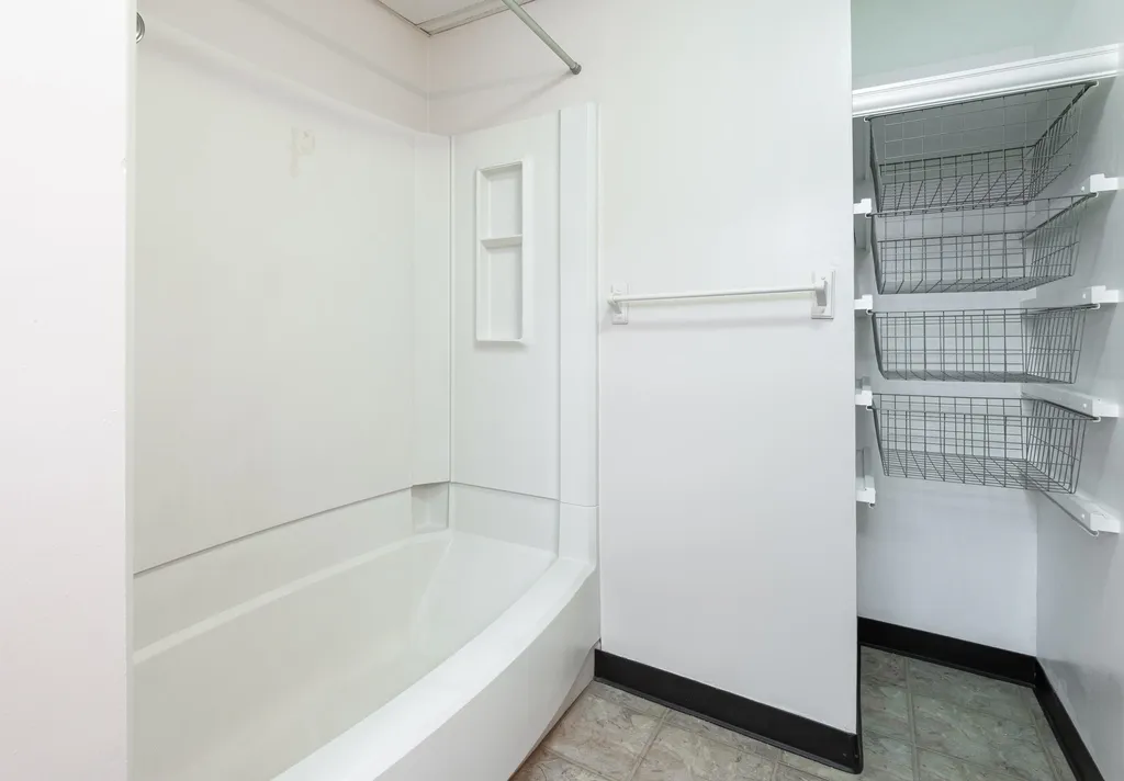 4 Bruce Street Nashua NH 03064