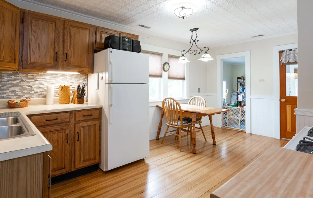 4 Bruce Street Nashua NH 03064