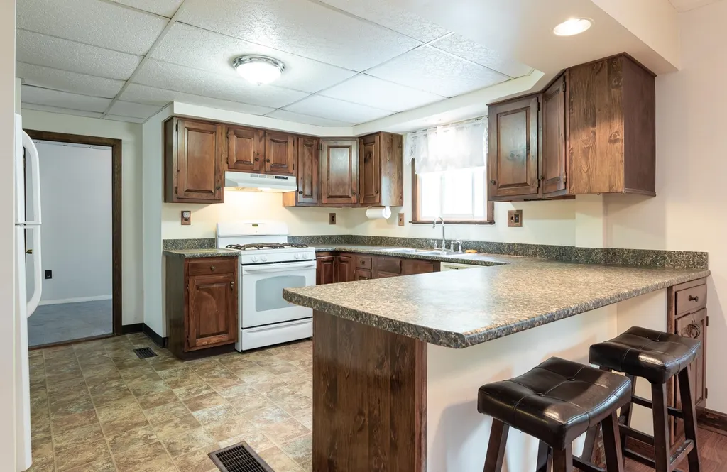 4 Bruce Street Nashua NH 03064