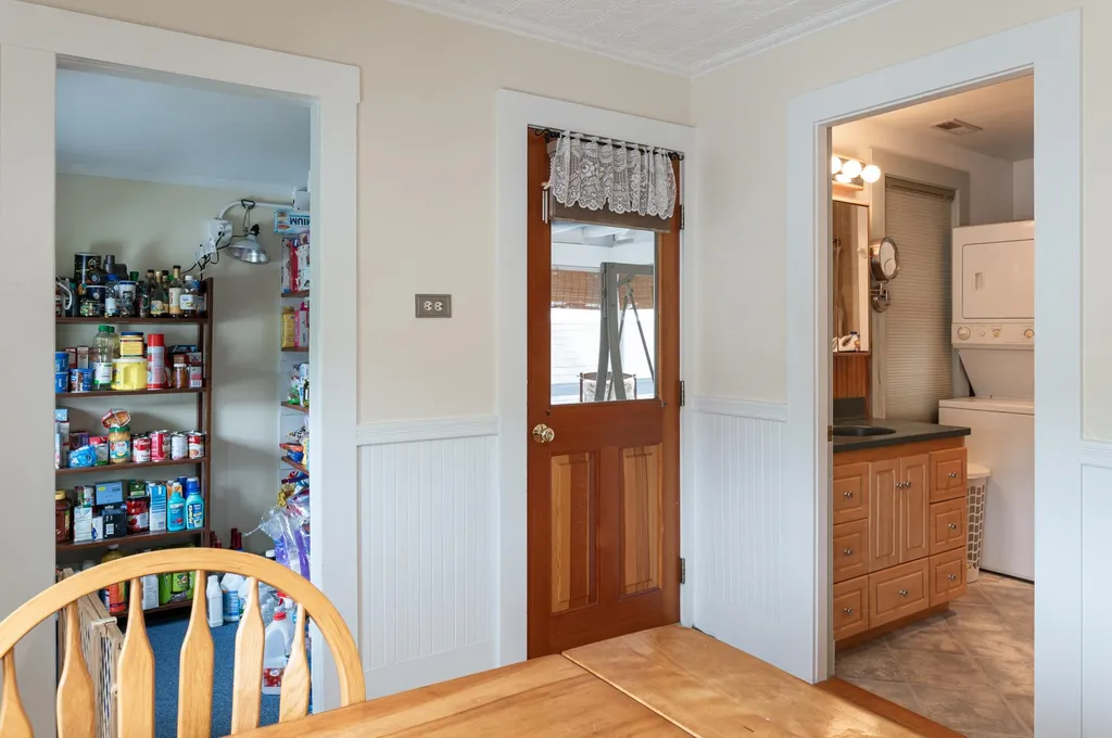 4 Bruce Street Nashua NH 03064