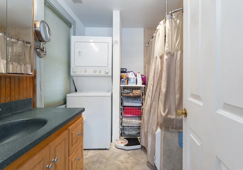 4 Bruce Street Nashua NH 03064