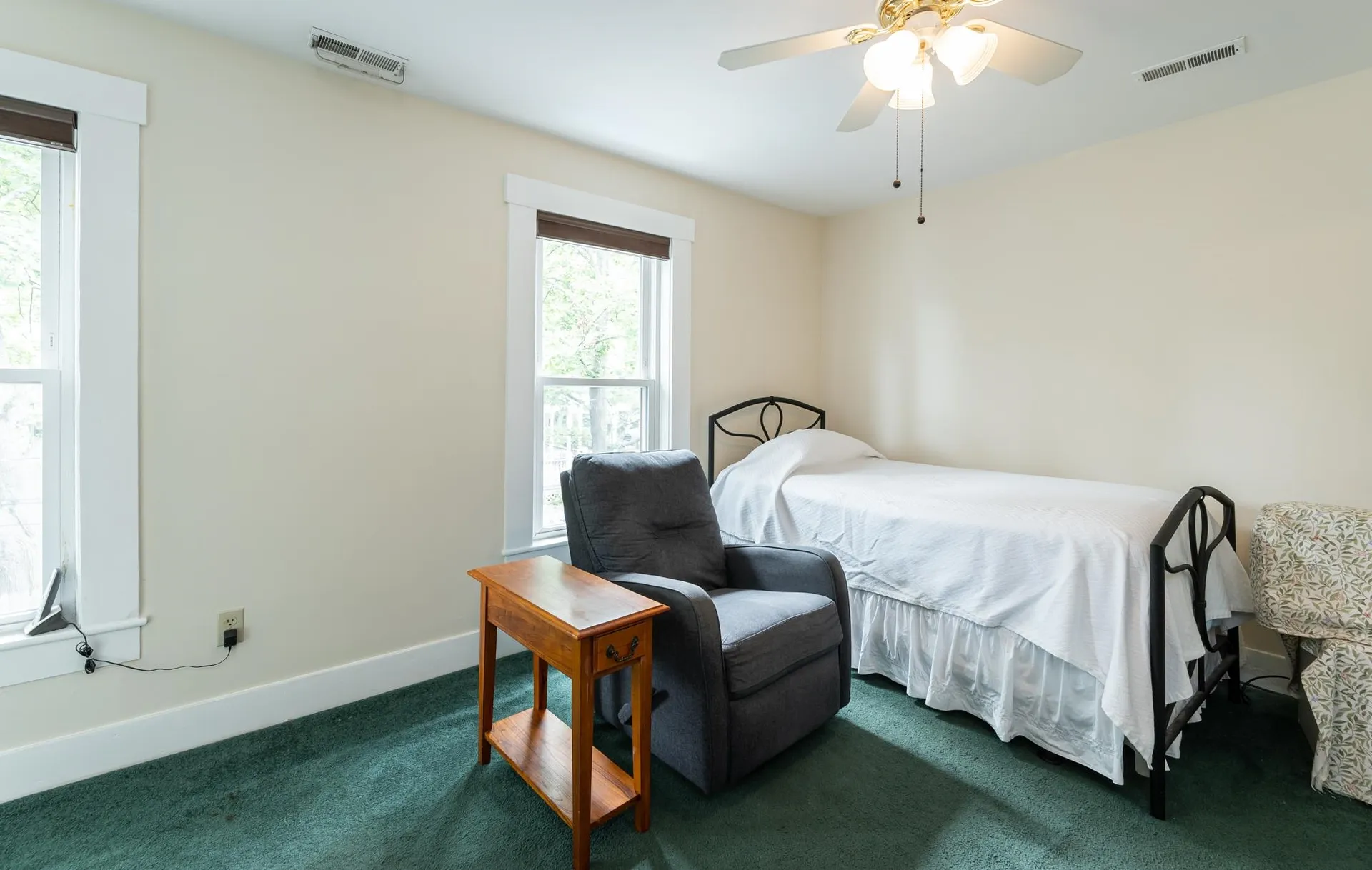 4 Bruce Street Nashua NH 03064
