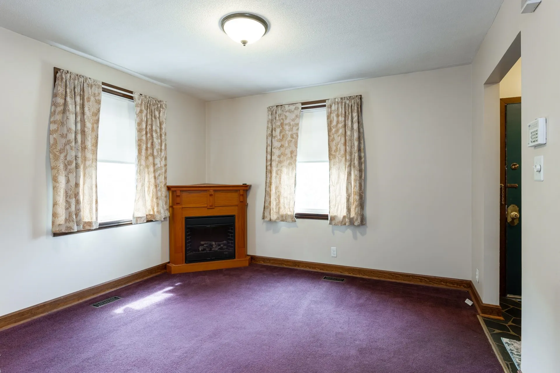 4 Bruce Street Nashua NH 03064