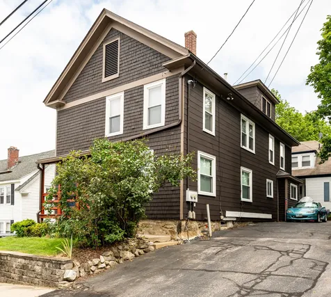 4 Bruce Street Nashua NH 03064