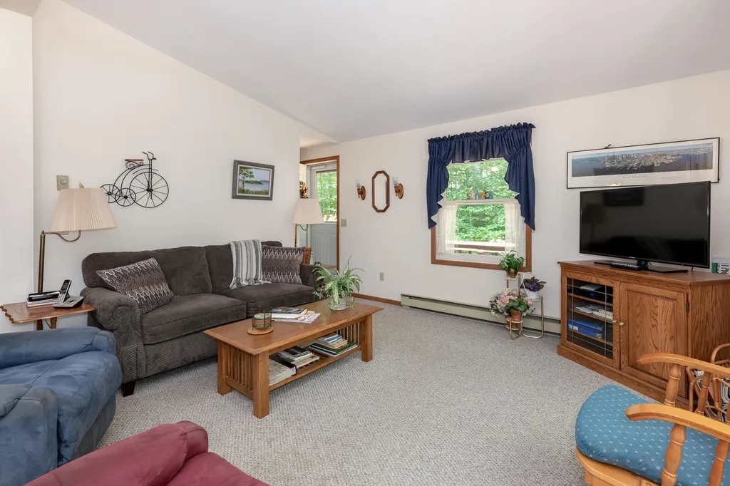 86 Heatherwood Drive Moultonborough NH 03254