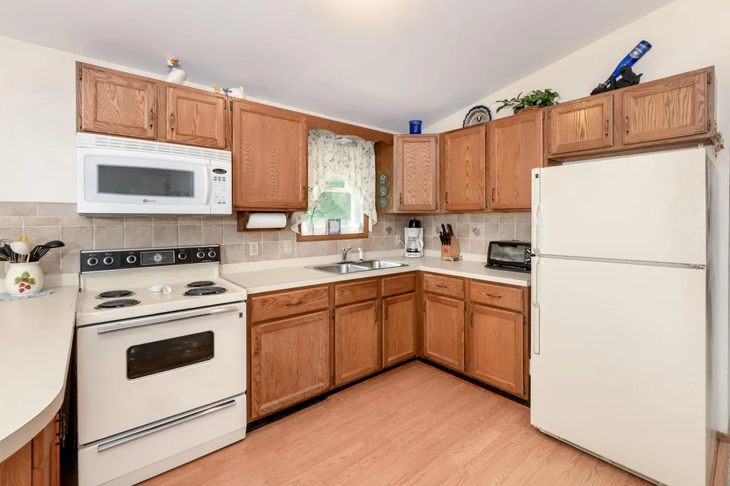 86 Heatherwood Drive Moultonborough NH 03254