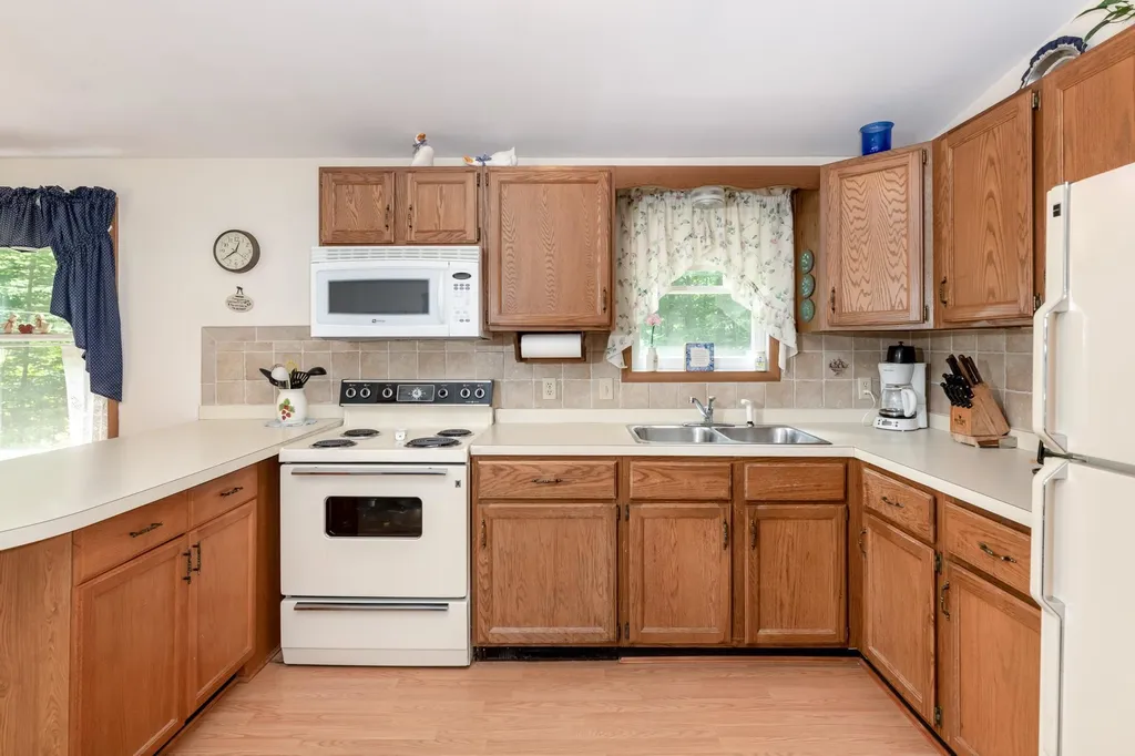 86 Heatherwood Drive Moultonborough NH 03254