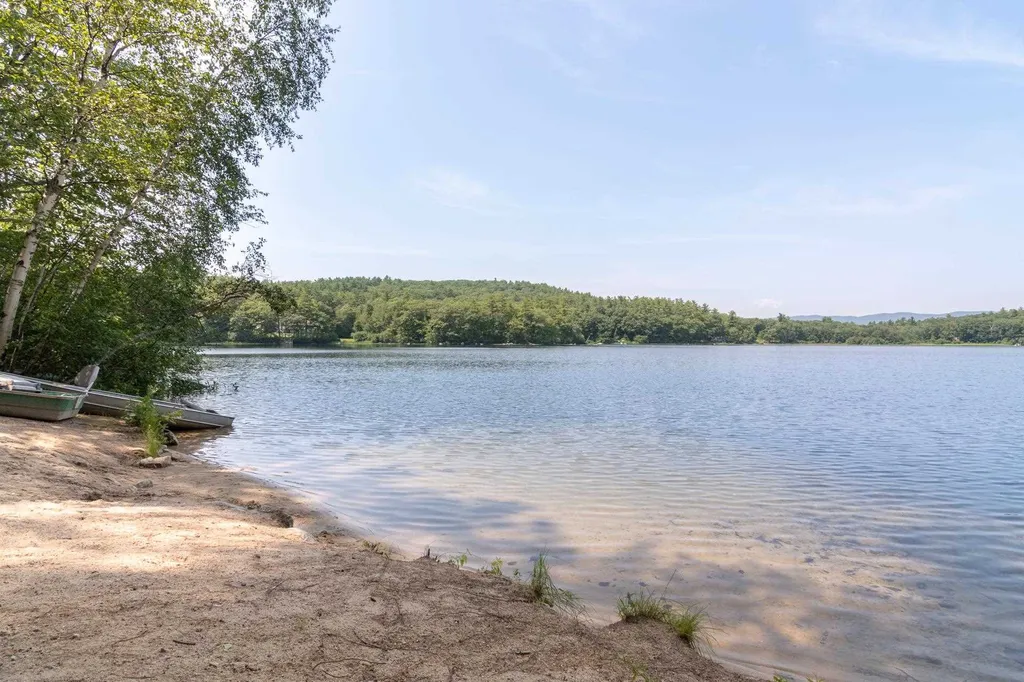 86 Heatherwood Drive Moultonborough NH 03254