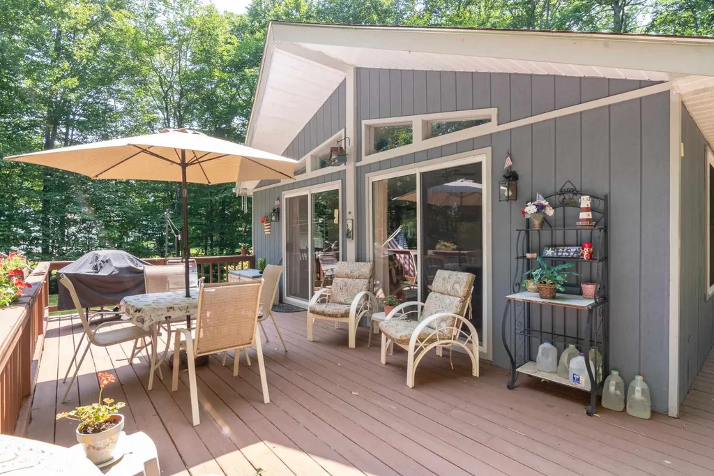 86 Heatherwood Drive Moultonborough NH 03254