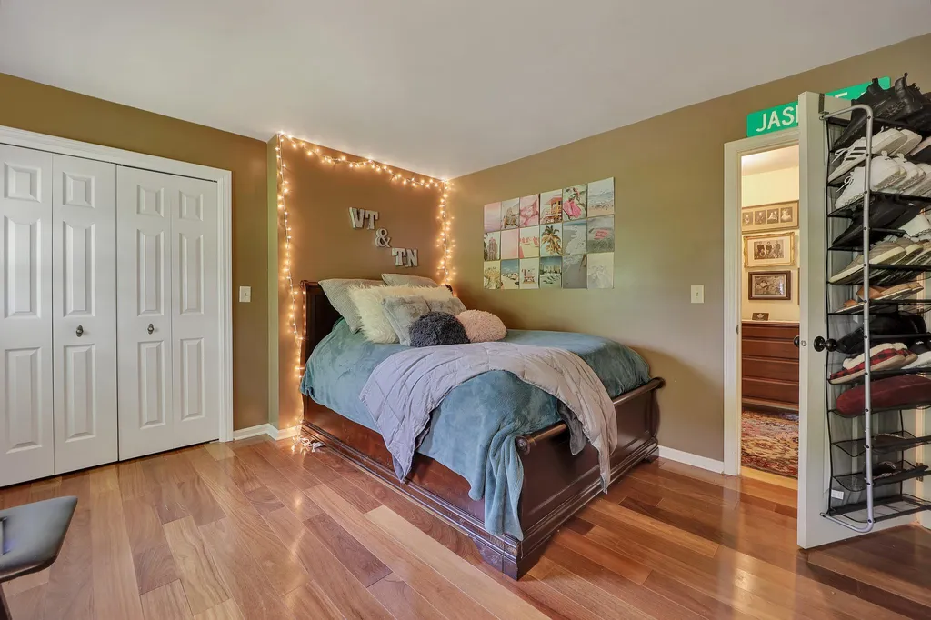 99 Mcmullen Lane Williston VT 05495
