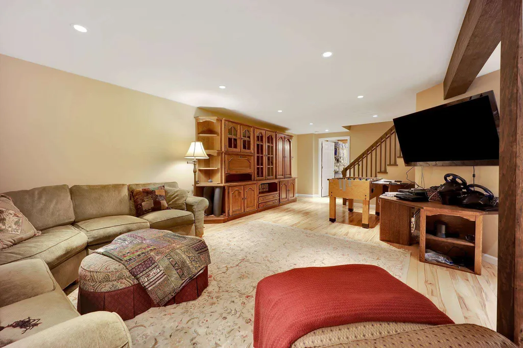 99 Mcmullen Lane Williston VT 05495