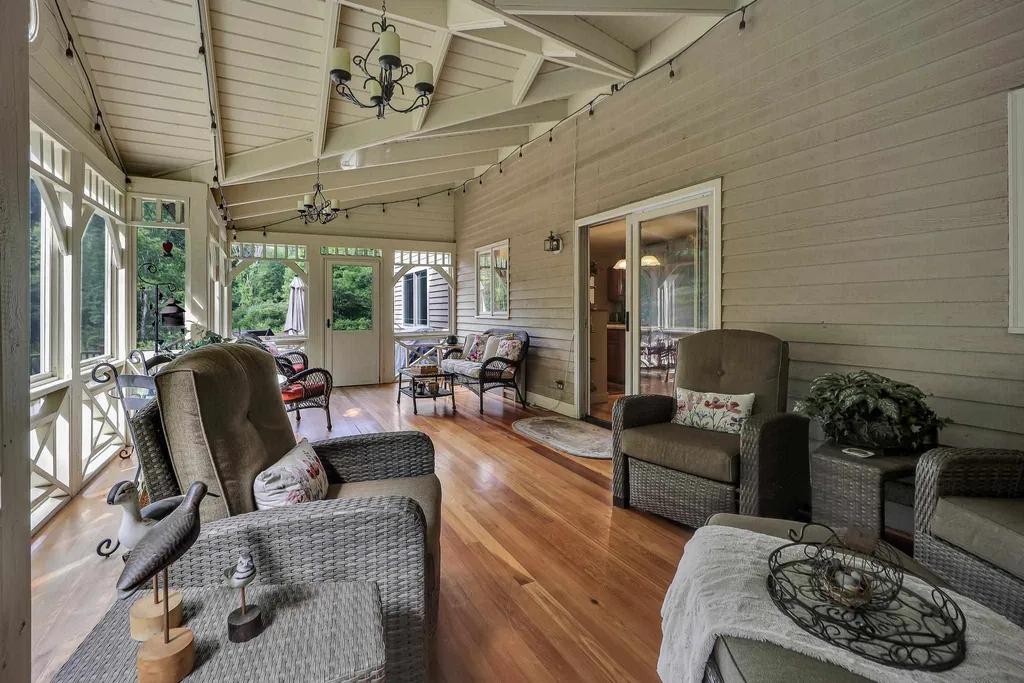 99 Mcmullen Lane Williston VT 05495