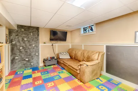 15 Robin Hood Drive Nottingham NH 03290