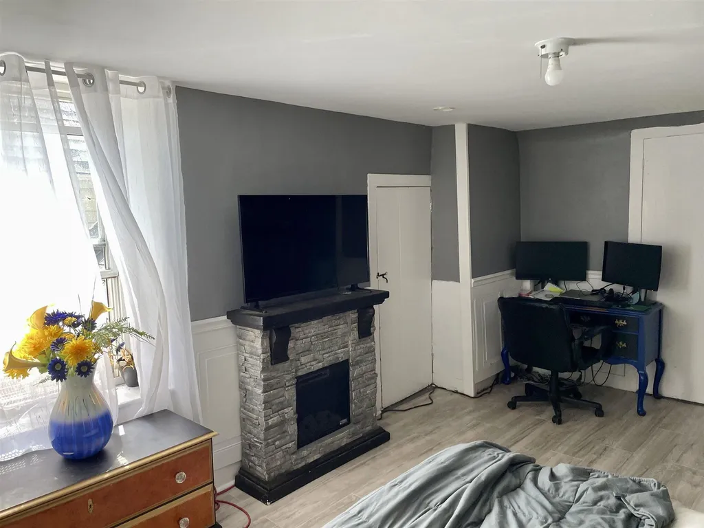 8 Fairview Avenue Windsor VT 05089