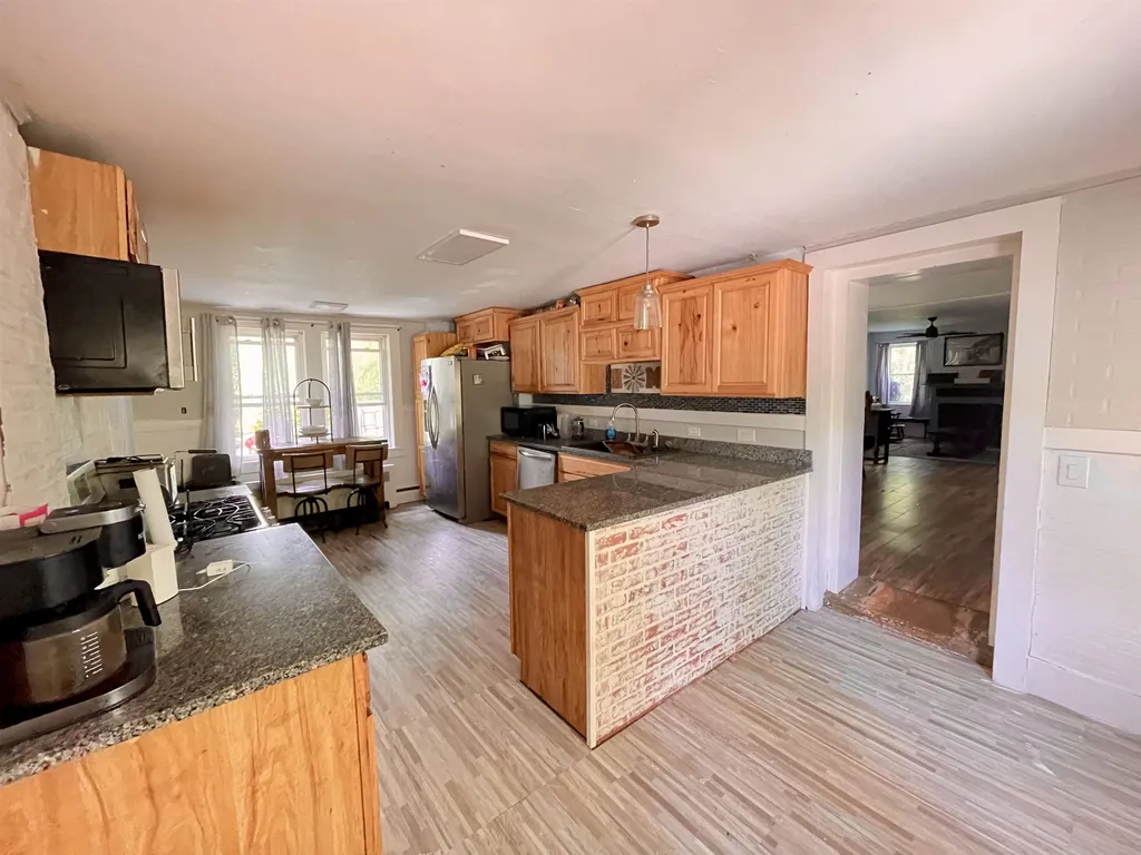 8 Fairview Avenue Windsor VT 05089