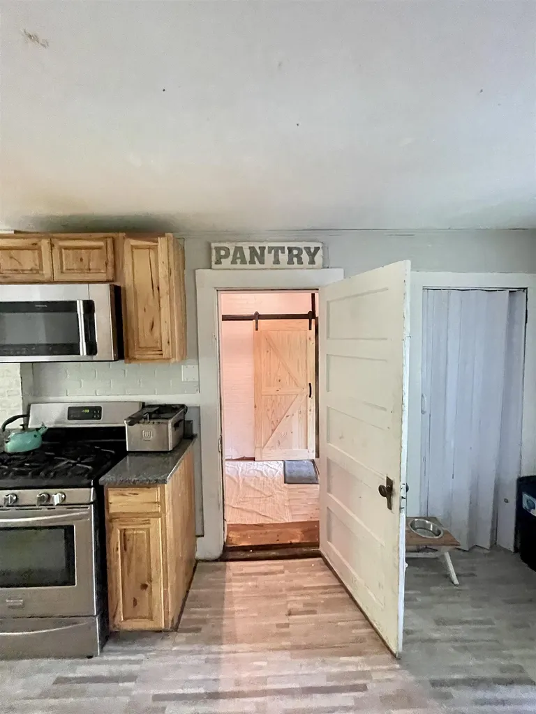 8 Fairview Avenue Windsor VT 05089