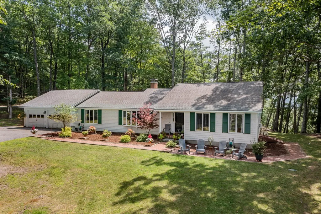 52 Oak Ridge Road Lebanon NH 03784