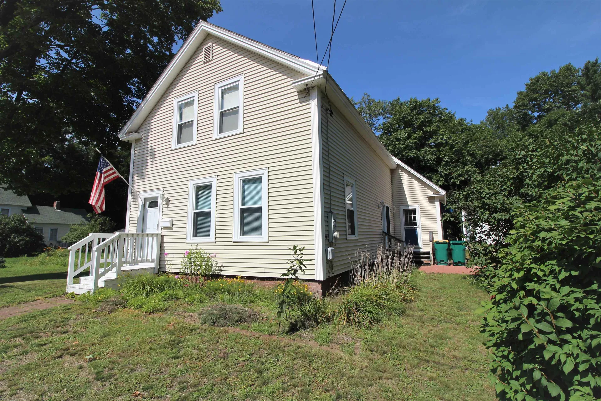 8 Weare Street Rochester NH 03868