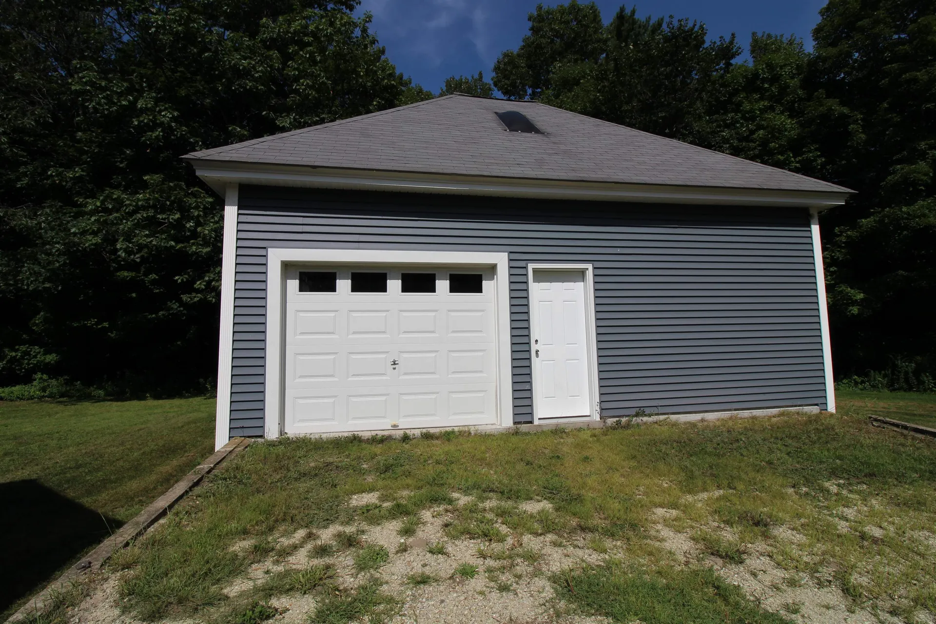 8 Weare Street Rochester NH 03868