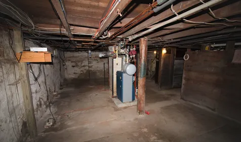 8 Weare Street Rochester NH 03868