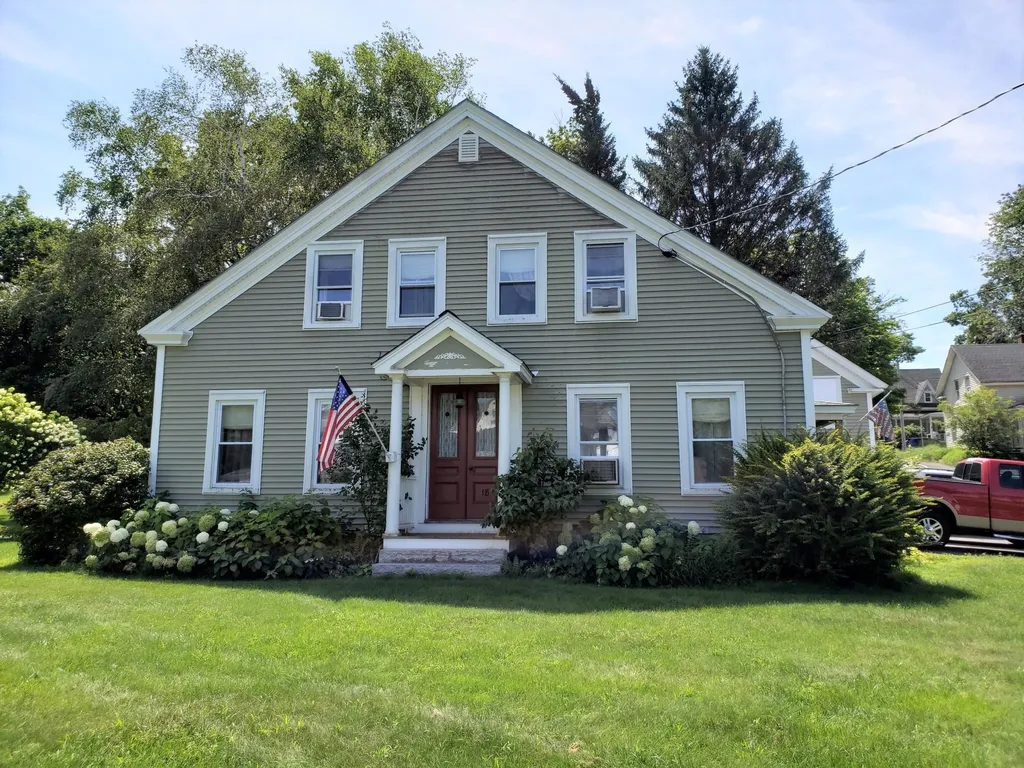 18 Bridge Street Pittsfield NH 03263