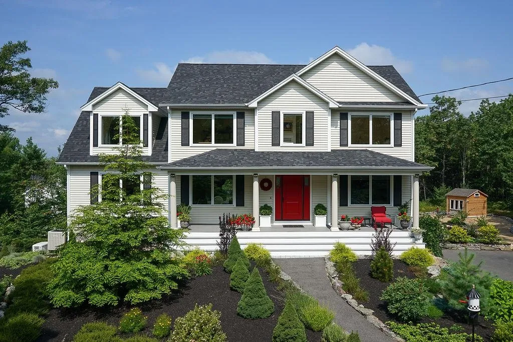 184 Monarch Avenue Goffstown NH 03045