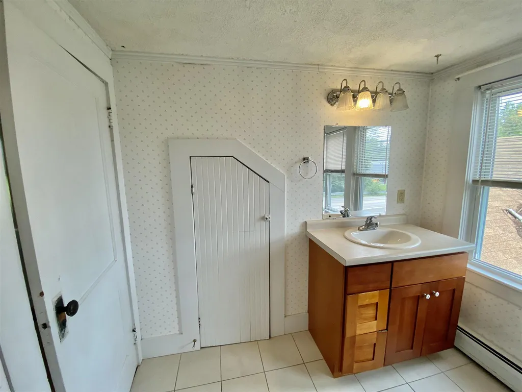 365 Elm Street Milford NH 03055