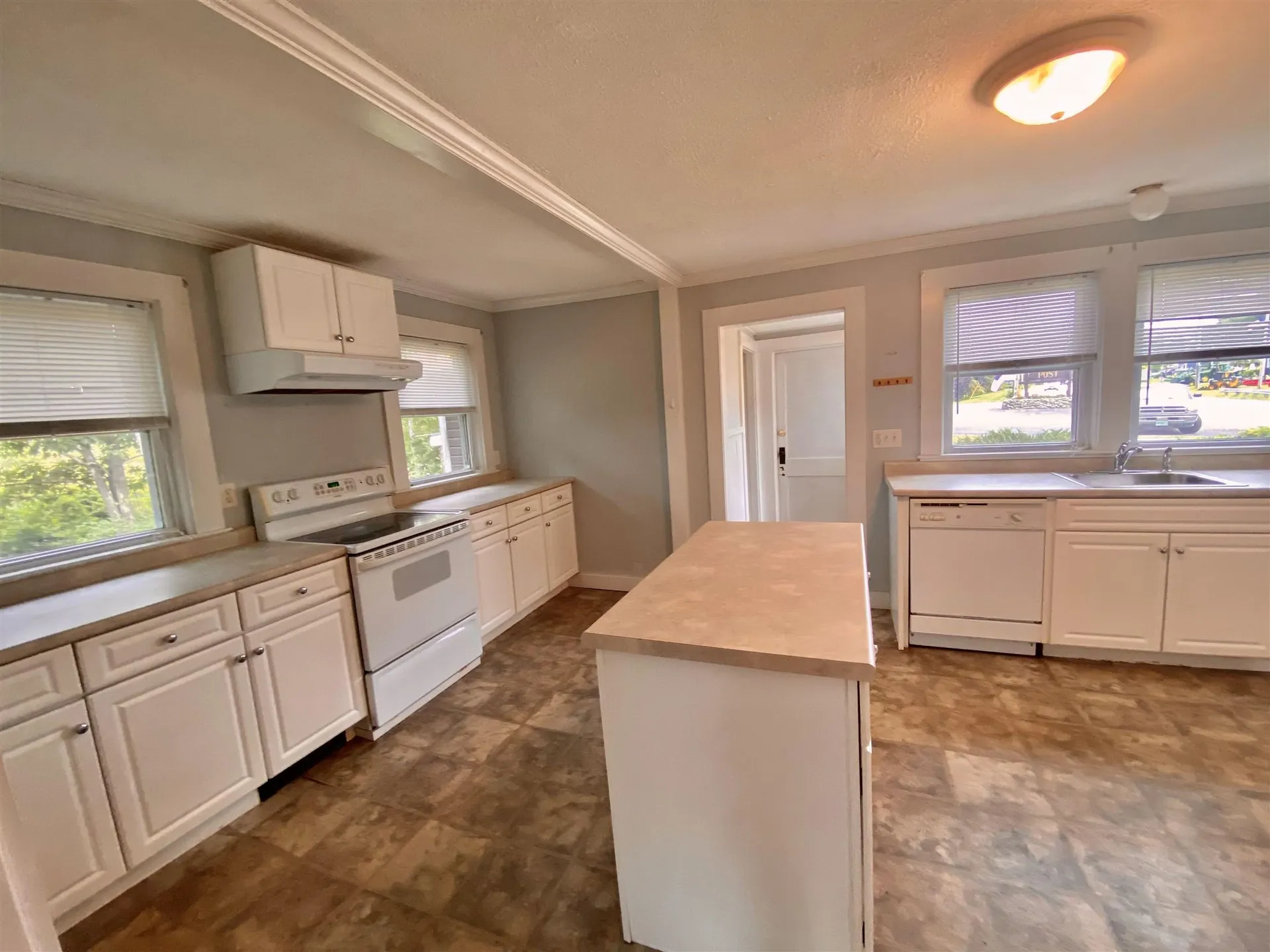 365 Elm Street Milford NH 03055