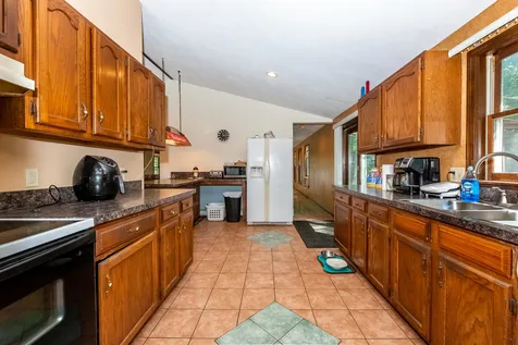 156 Little Mill Road Sandown NH 03873