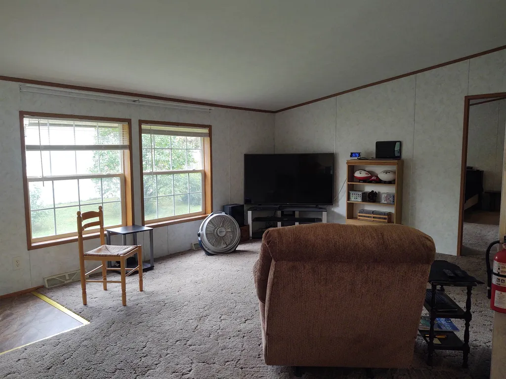 9 Parkwood Drive Allenstown NH 03275-2247