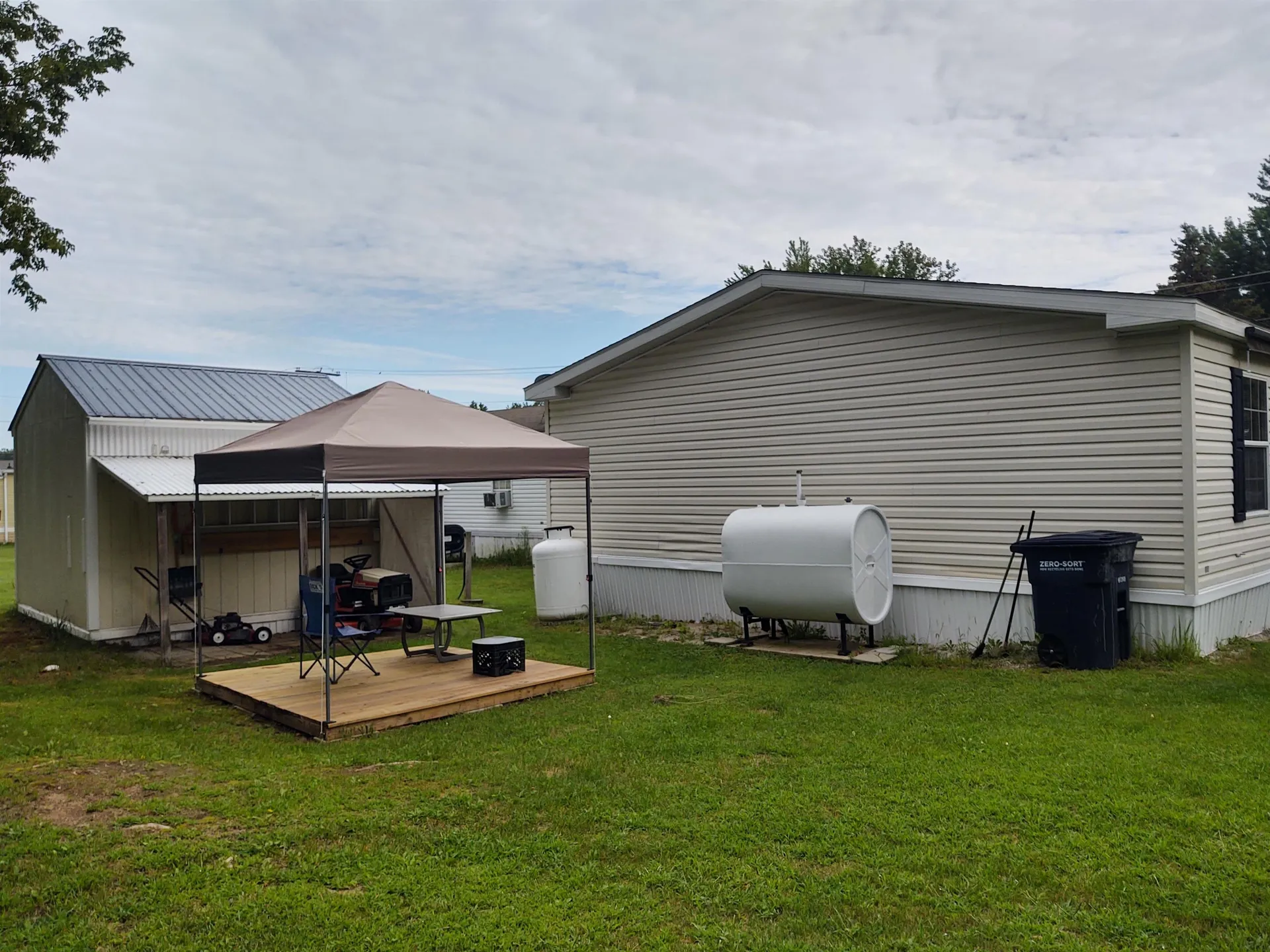 9 Parkwood Drive Allenstown NH 03275-2247