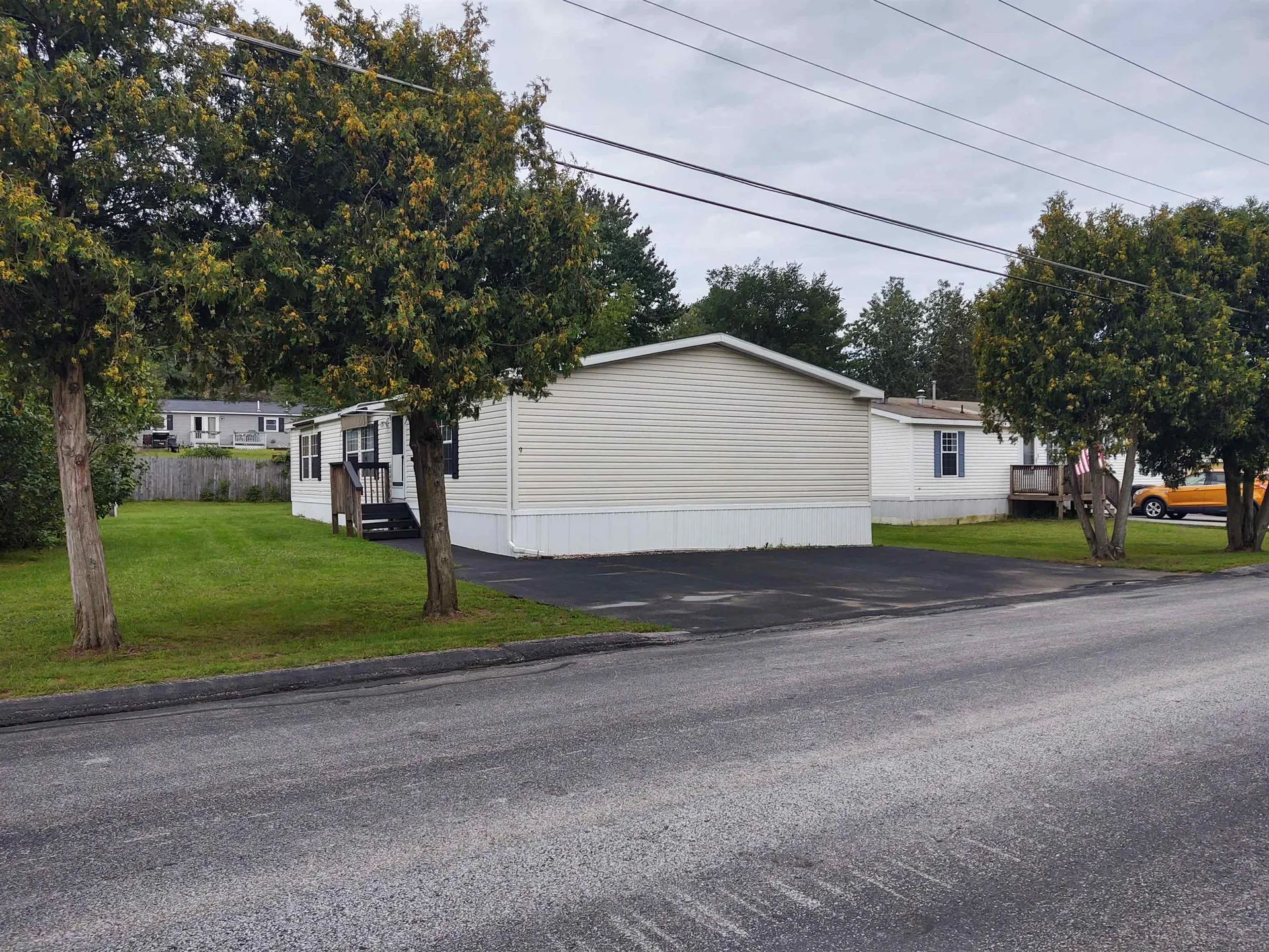 9 Parkwood Drive Allenstown NH 03275-2247