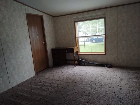 9 Parkwood Drive Allenstown NH 03275-2247