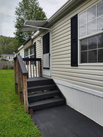 9 Parkwood Drive Allenstown NH 03275-2247