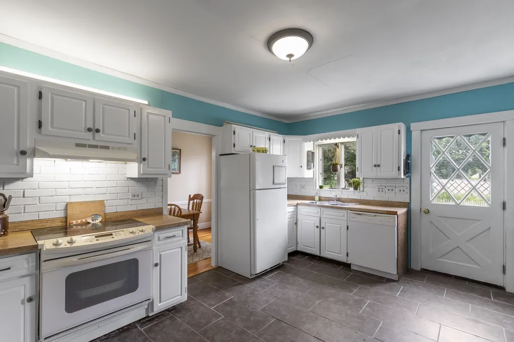 225 N Main Street Rochester NH 03867