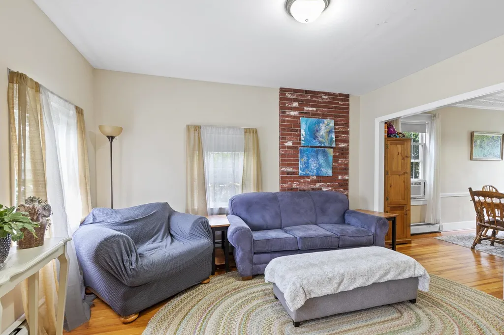 225 N Main Street Rochester NH 03867